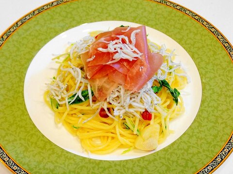 豪華絢爛～でも簡単！生ハムと水菜とシラスのパスタ